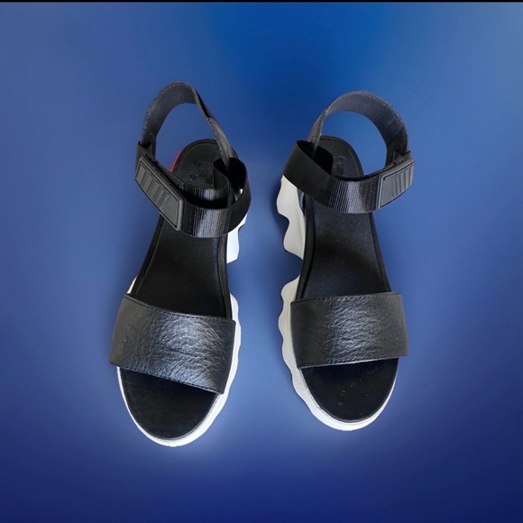 Sorrel Women's Kinetic Y- Strap Sporty Sandal Black Leather Sz 7 US NL 3567-010 - Picture 2 of 7